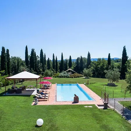Casa vacanze Beautiful In With Jacuzzi